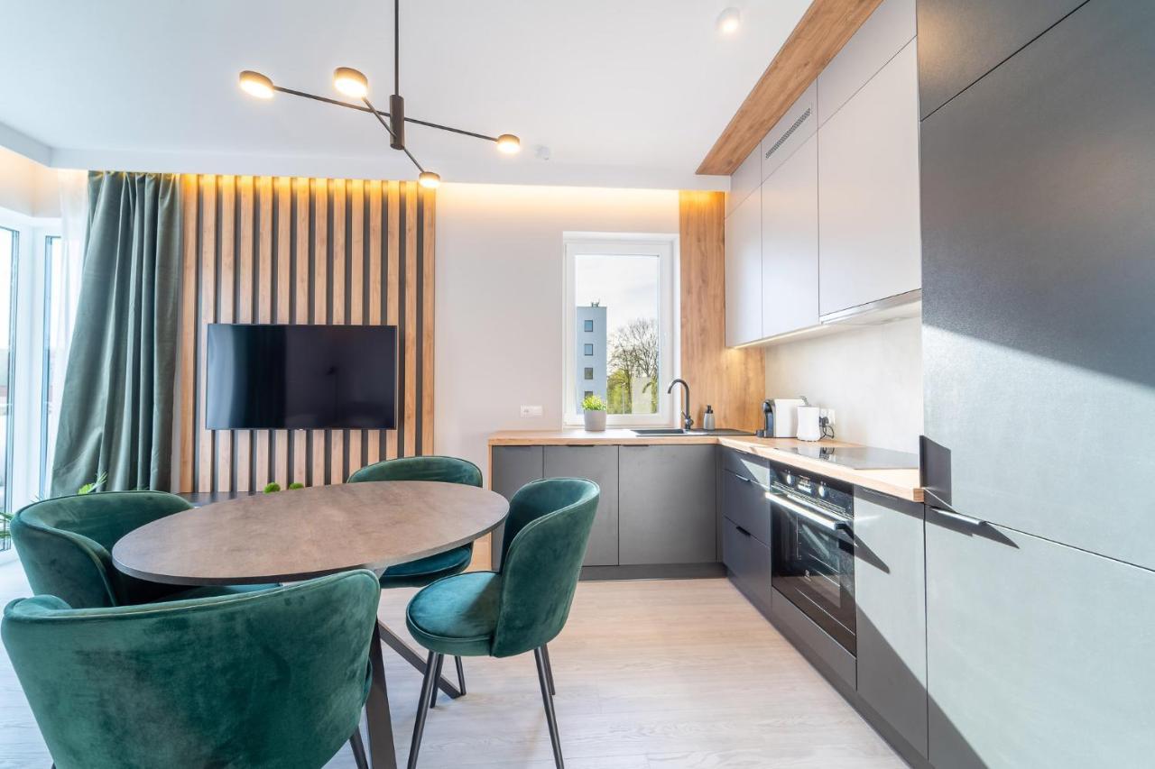 Bella Vista - 3Pok, 5 Lozek, Centrum, Parking, Winda, Widok Na Rzeke, Netflix Ілава Екстер'єр фото